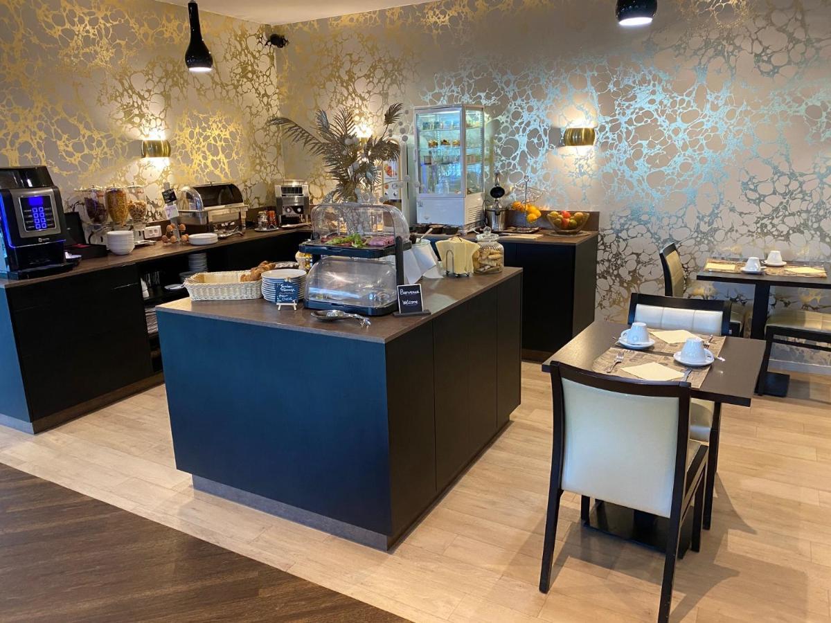 Hotel Le Berry Saint-Nazaire Bagian luar foto