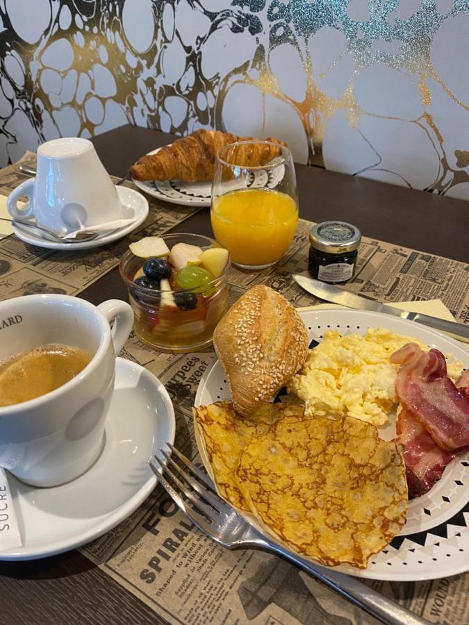 Hotel Le Berry Saint-Nazaire Bagian luar foto