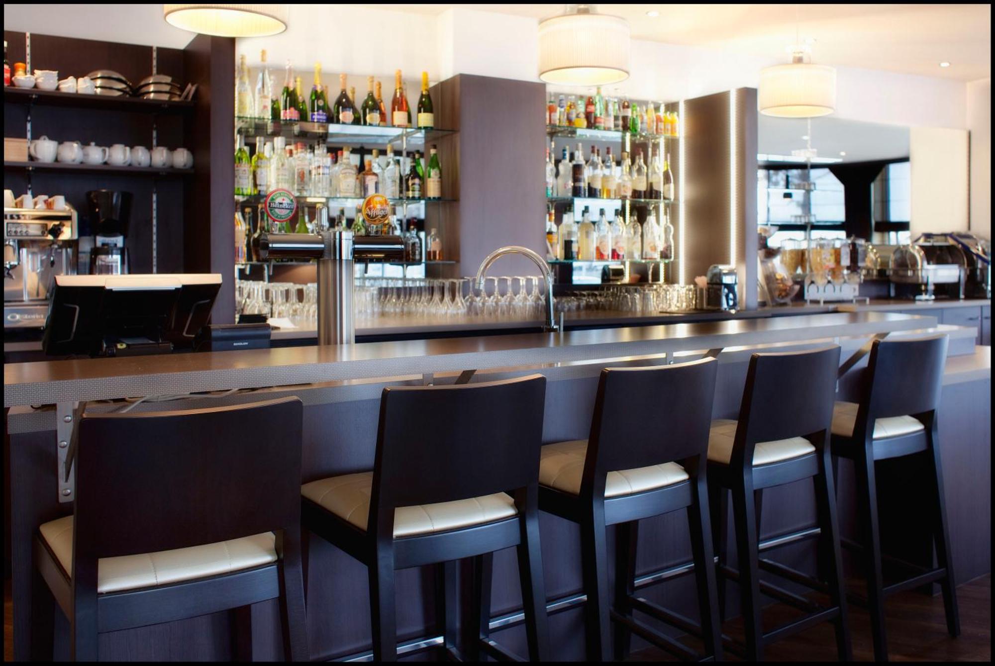 Hotel Le Berry Saint-Nazaire Bagian luar foto